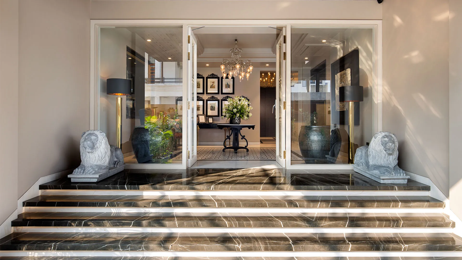 Understanding the Role of a Property Manager in Luxury Real Estate